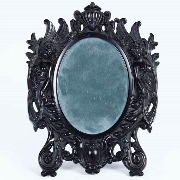 Piccola specchiera ovale con cornice in bronzo, XIX-XX secolo