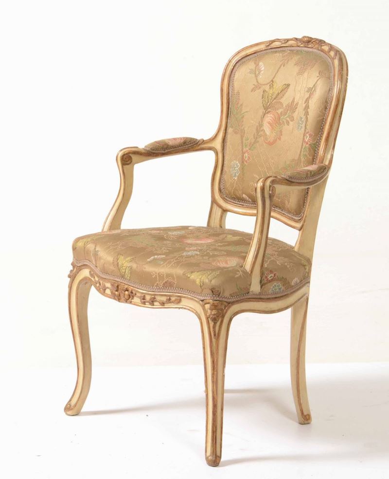 Poltrona in legno intagliato e laccato. XIX secolo  - Auction A Lombard Property | Cambi Time - Cambi Casa d'Aste