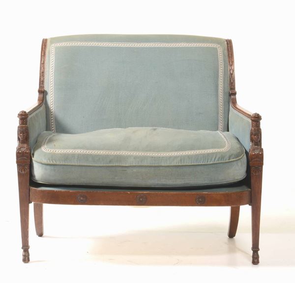 Divanetto Impero in legno intagliato. XIX-XX secolo