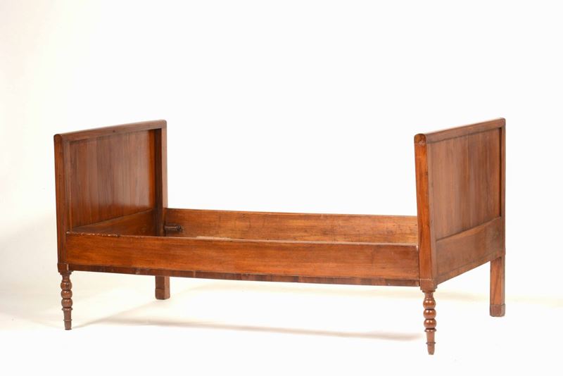 Letto in legno con testiera e pediera dritte. XIX secolo  - Auction A Lombard Property | Cambi Time - Cambi Casa d'Aste