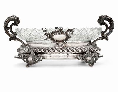 Centrotavola in Argento Fuso e Cesellato e Cristallo Molato. Argenteria Artistica Italiana del XX...