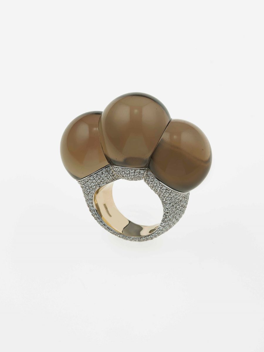 Vhernier. Anello “tre Re” con Quarzo Citrino Fumé e Pavé di Diamanti