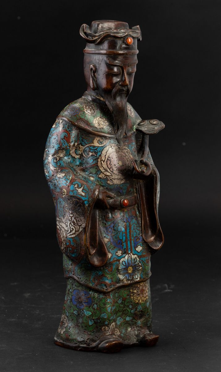 Figura di Saggio con Ruyi a Smalti Cloisonnè e Innesti in Pietre Dure, Giappone, Periodo Meiji (1...