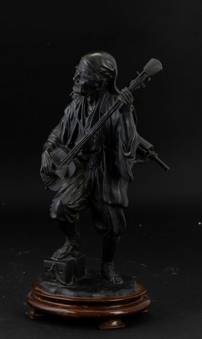 Figura di Suonatore in Bronzo, Giappone, Periodo Meiji (1868-1912)
