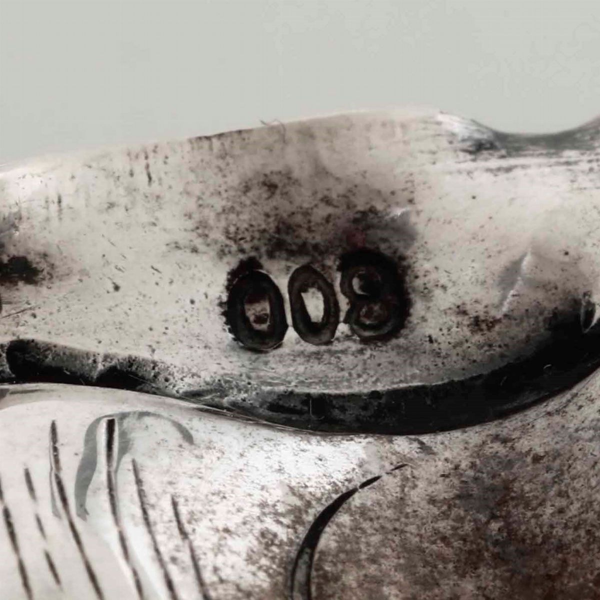 Centrotavola in Argento Fuso e Cesellato. Argenteria Artistica Italiana della Prima Metà del XX S...