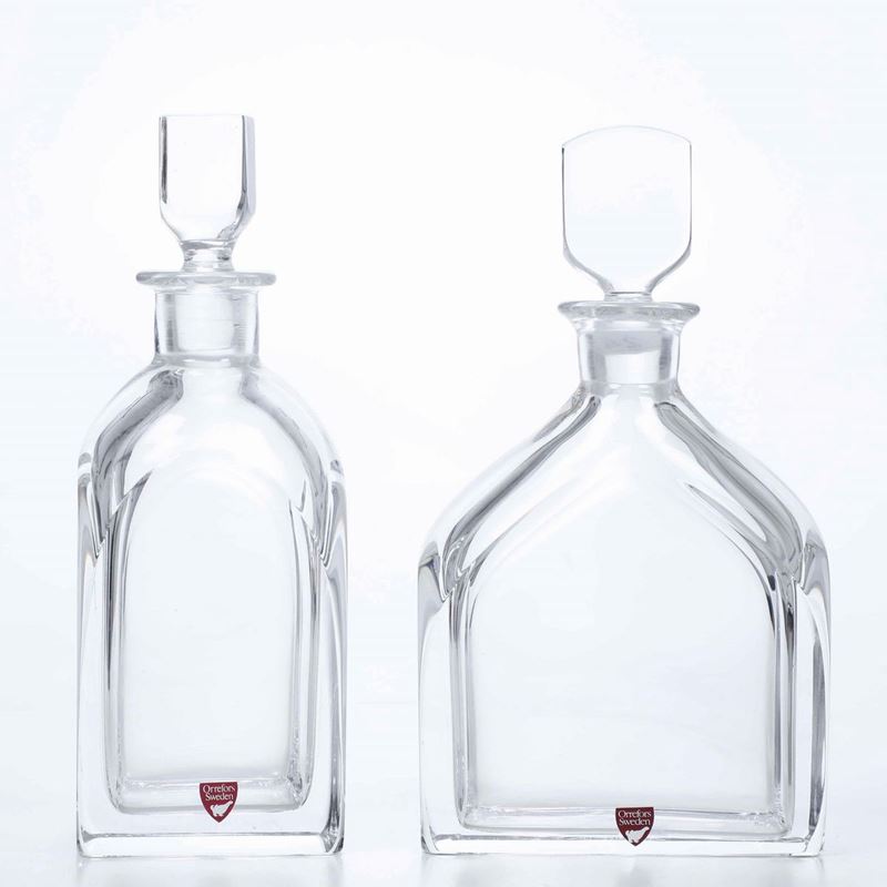 Due bottiglie da liquore Svezia, manifattura Orrefors; seconda metà del XX secolo  - Asta Arredo per la tavola | Cambi Time - I - Cambi Casa d'Aste