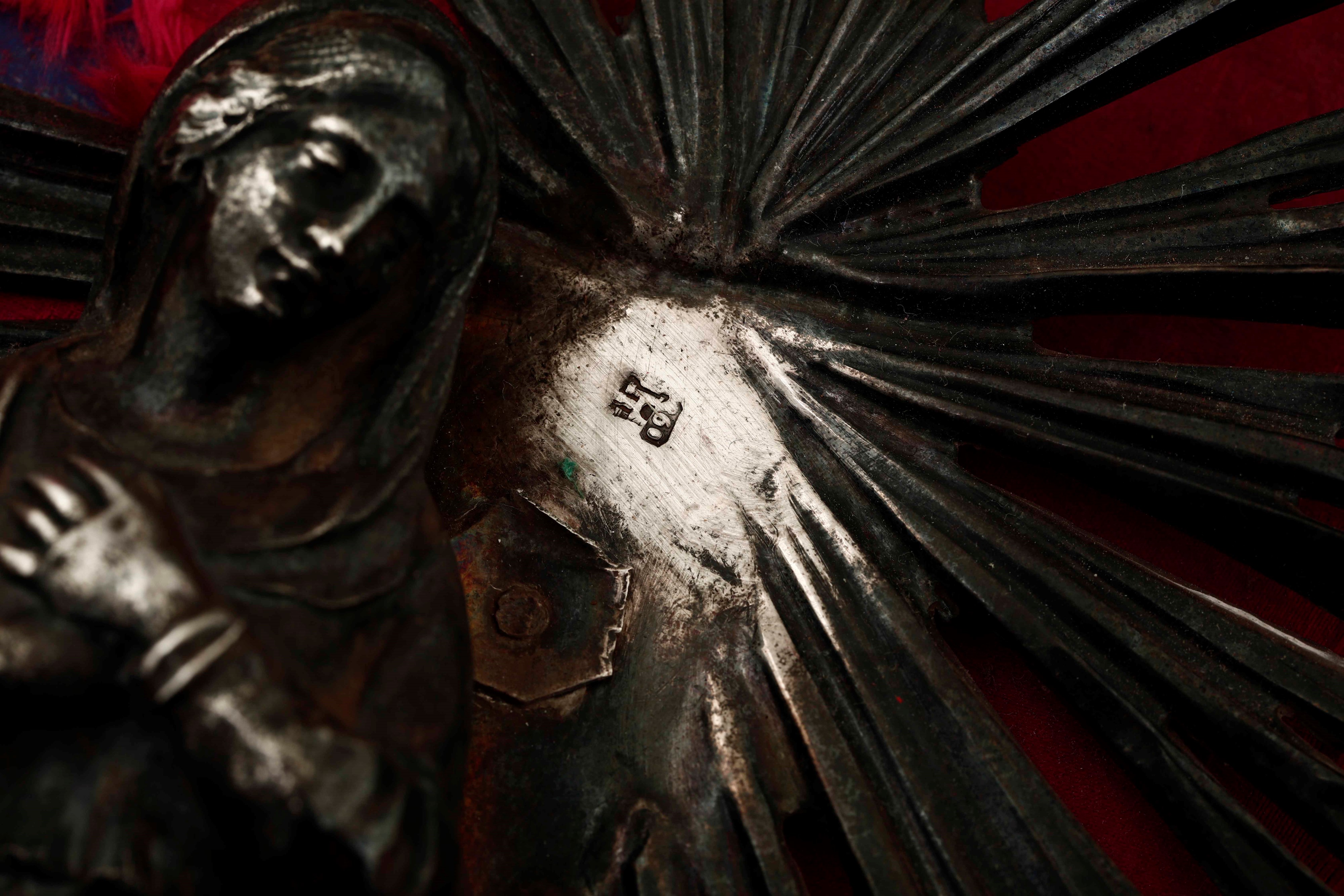 Acquasantiera in Lamina D'argento Raffigurante la Vergine Immacolata. Genova Punzoni della Torret...