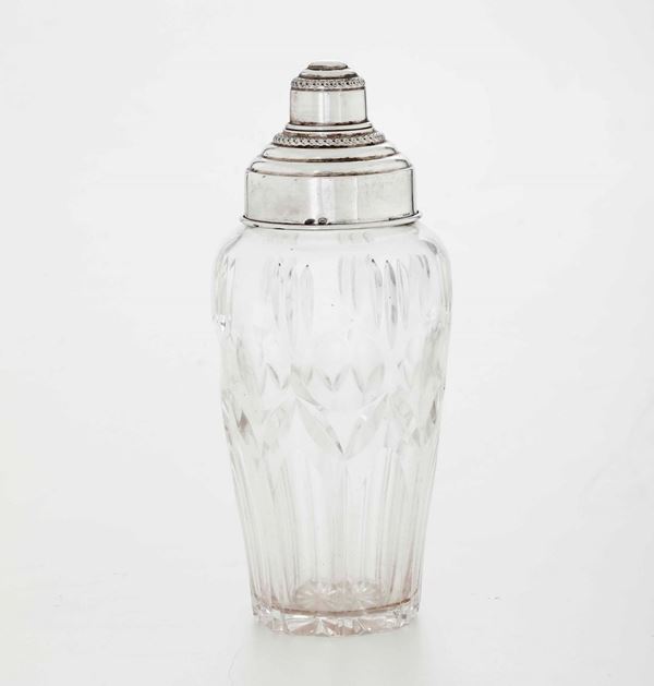 Shaker in argento e vetro molato. Argenteria italiana del XX secolo. Argentiere Peruggia & C., Alessandria