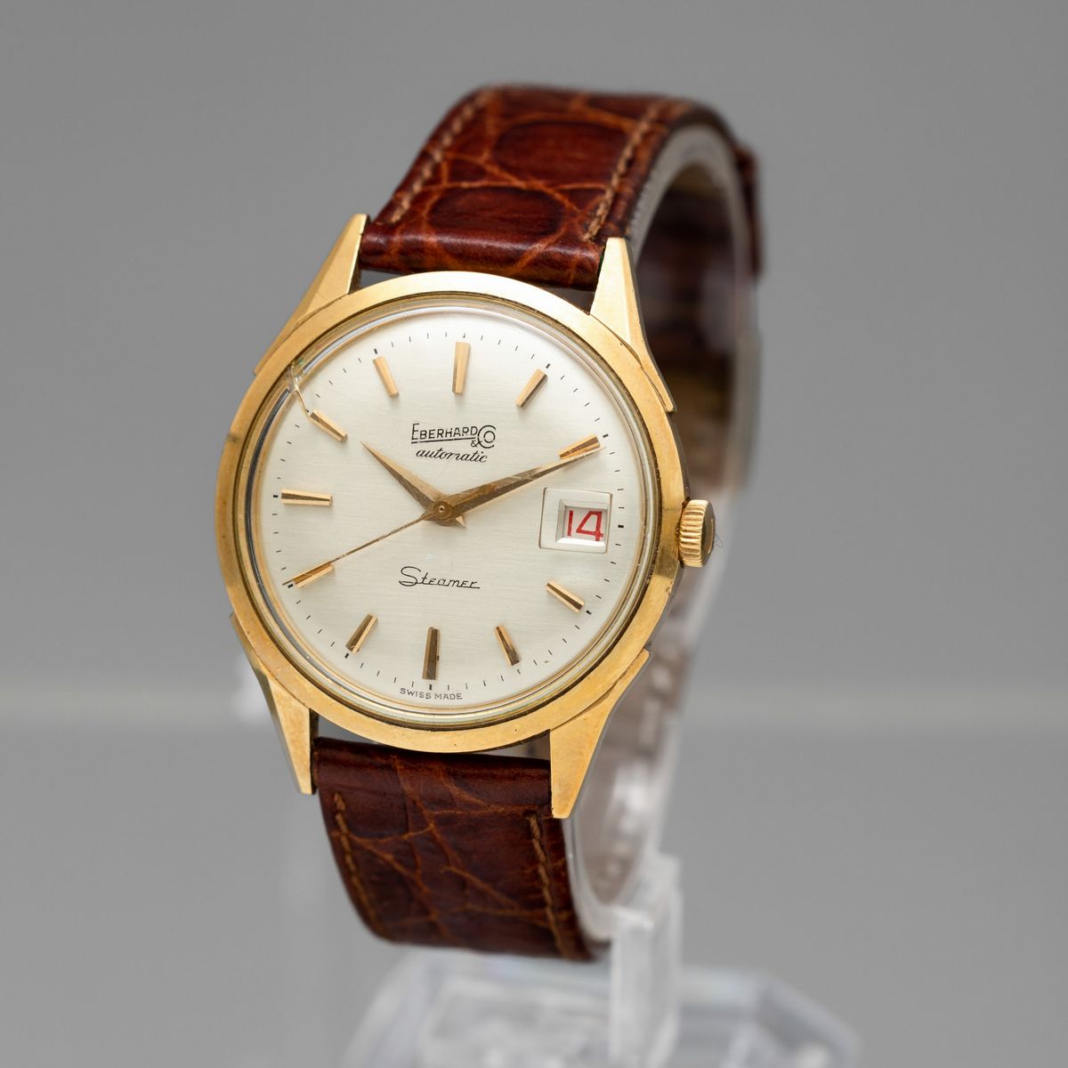 Eberhard - Steamer, Automatico con Datario "roulette", Cassa in Oro 18k con Fondello a Vite.
