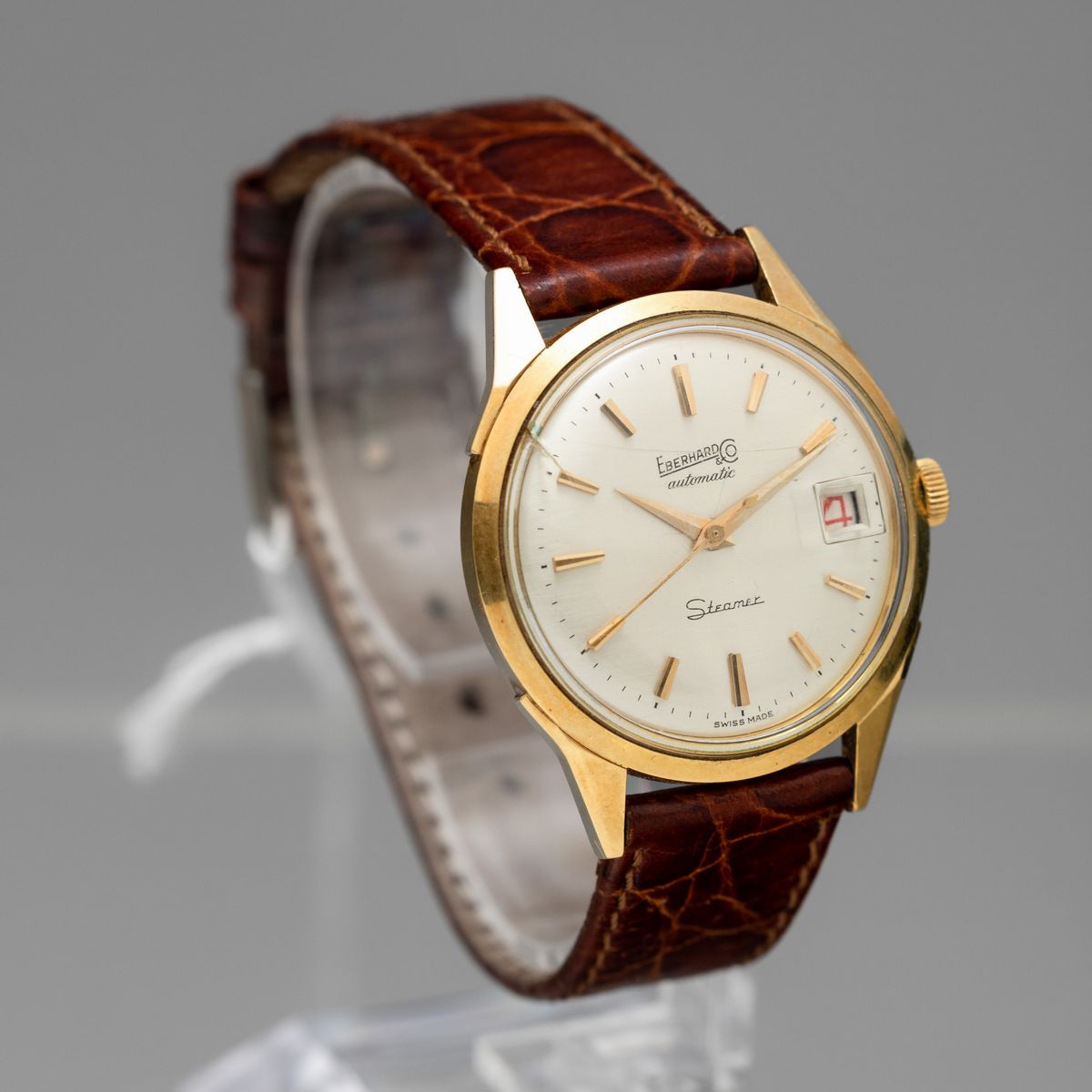 Eberhard - Steamer, Automatico con Datario "roulette", Cassa in Oro 18k con Fondello a Vite.