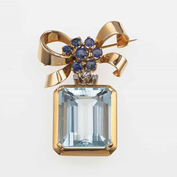 Aquamarine, sapphire, diamond and gold brooch