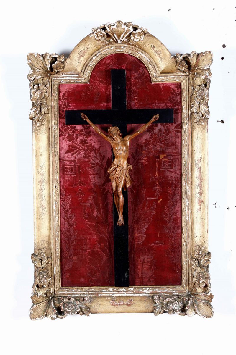 Crocifisso in legno intagliato. Arte del XVII secolo  - Asta Scultura e Oggetti d'Arte | Cambi Time - Cambi Casa d'Aste