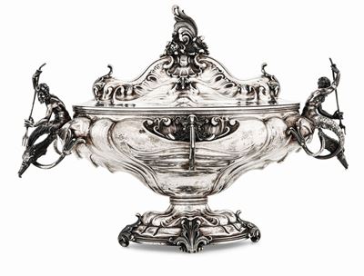 Importante Zuppiera in Argento. Argenteria Fiorentina della Seconda Metà del XX Secolo. Argentier...