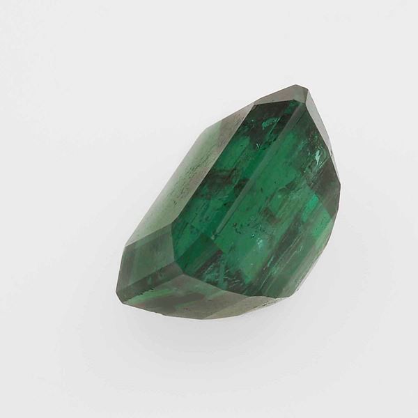 Unmounted emerald weighing 5.39 carats