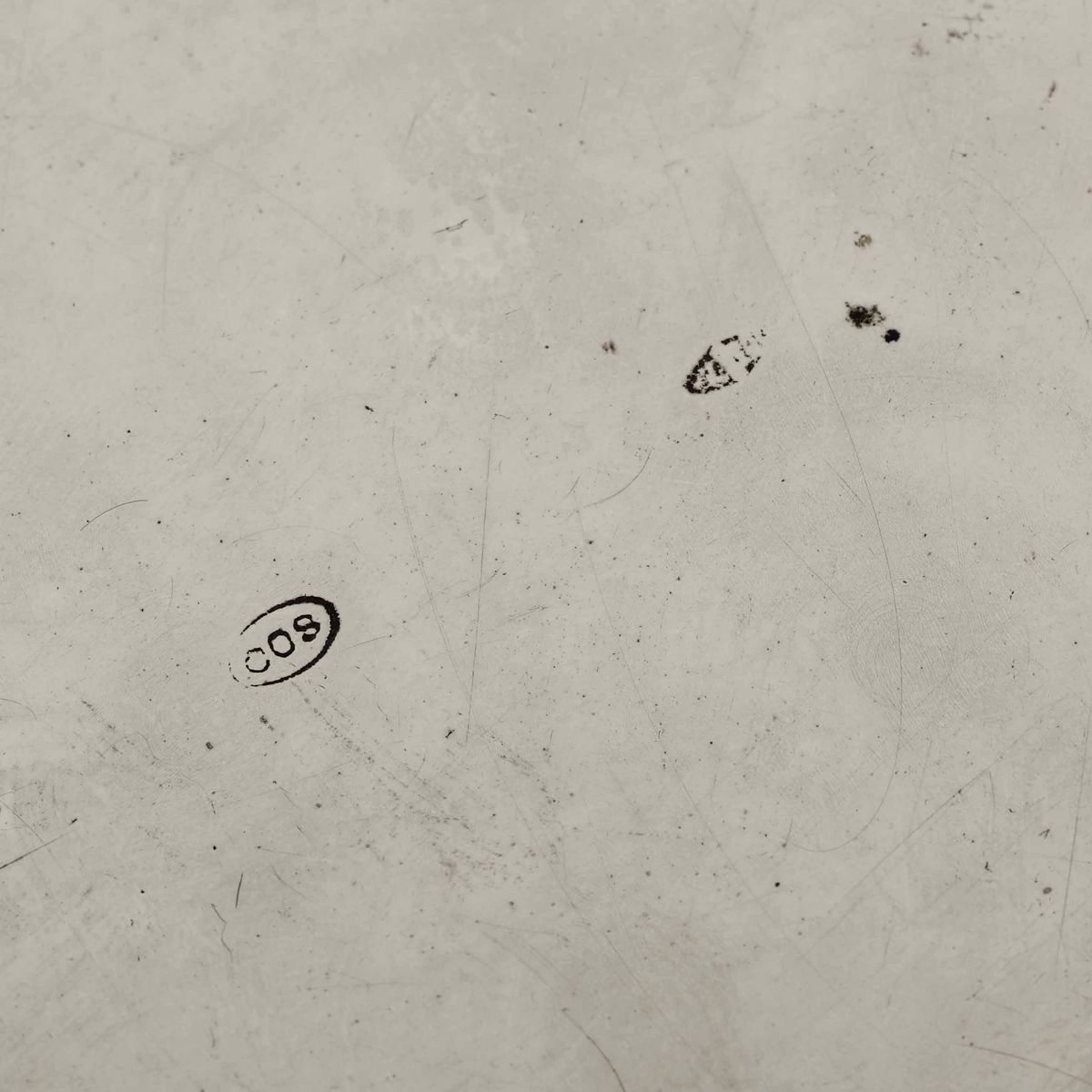 Insieme di 12 Piattini e un Piatto in Argento. Argenteria Italiana del XX Secolo. Bollo con Fasci...