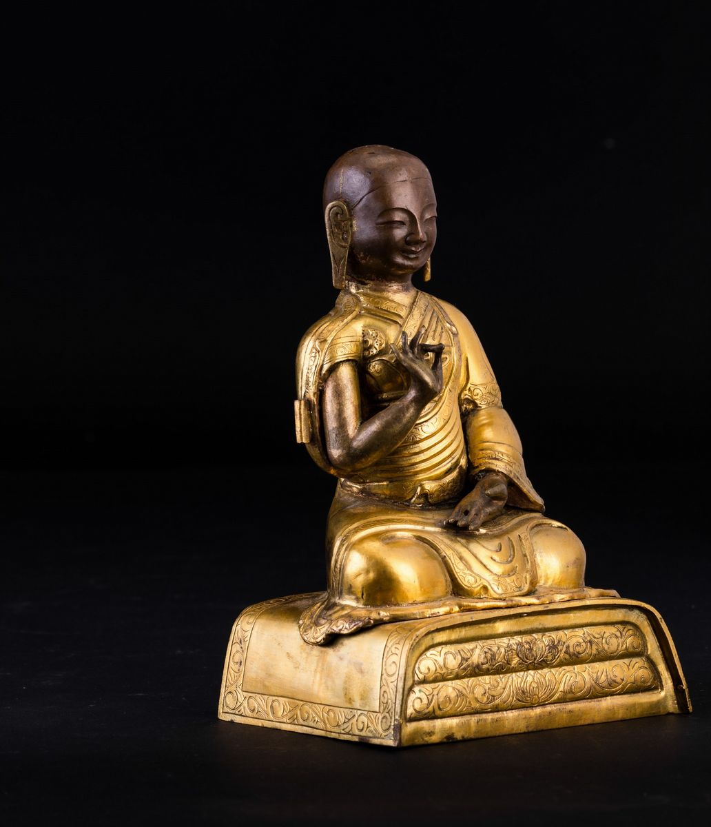 Figura di Monaco in Bronzo Dorato, Tibet, XIX Secolo