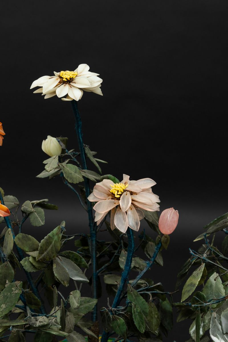 Coppia di Vasi Cloisonné con Fiori in Pietre Dure, Cina, Dinastia Qing, XIX Secolo