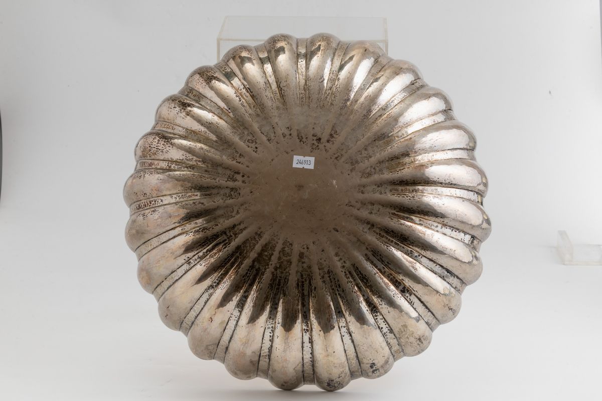 Grande Ciotola in Argento. Maison Buccellati, Italia XX Secolo
