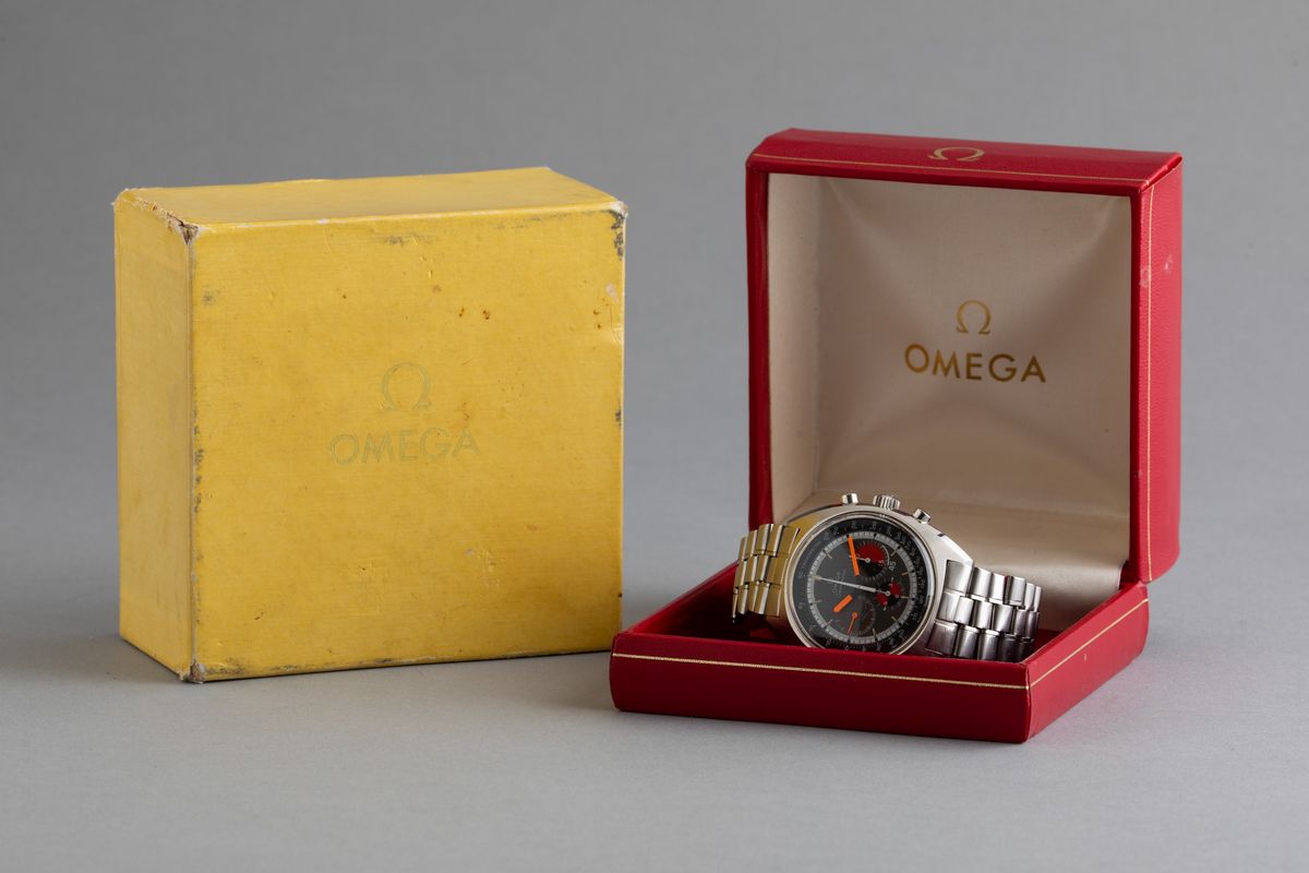 Omega - Seamaster Soccer Chronograph con Cassa Tonneau in Acciaio, Carica Manuale con Astuccio e ...