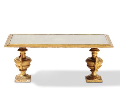 Tavolo con Gambe Composte da Due Vasi in Legno Intagliato e Dorato. XIX Secolo