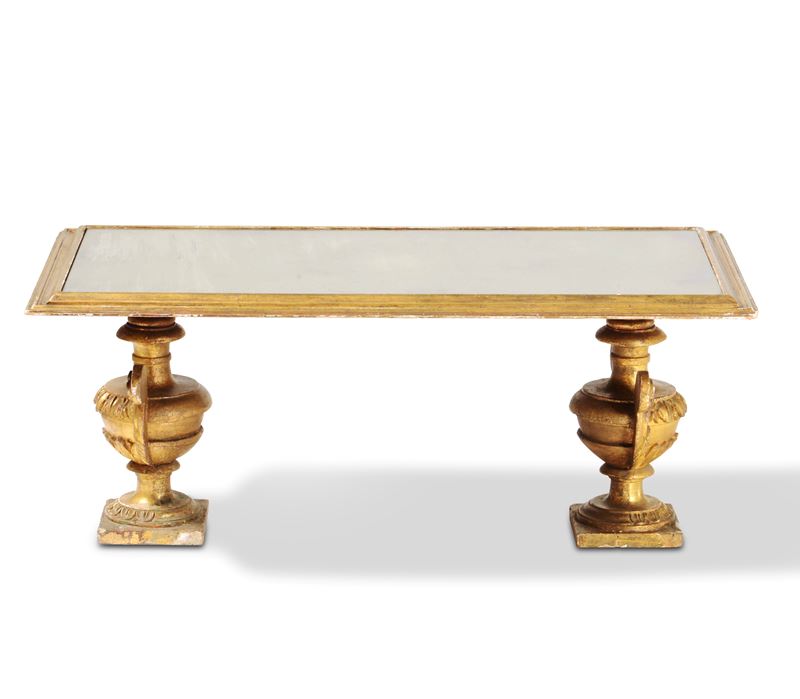 Tavolo con gambe composte da due vasi in legno intagliato e dorato. XIX secolo  - Auction Antique February - Cambi Casa d'Aste