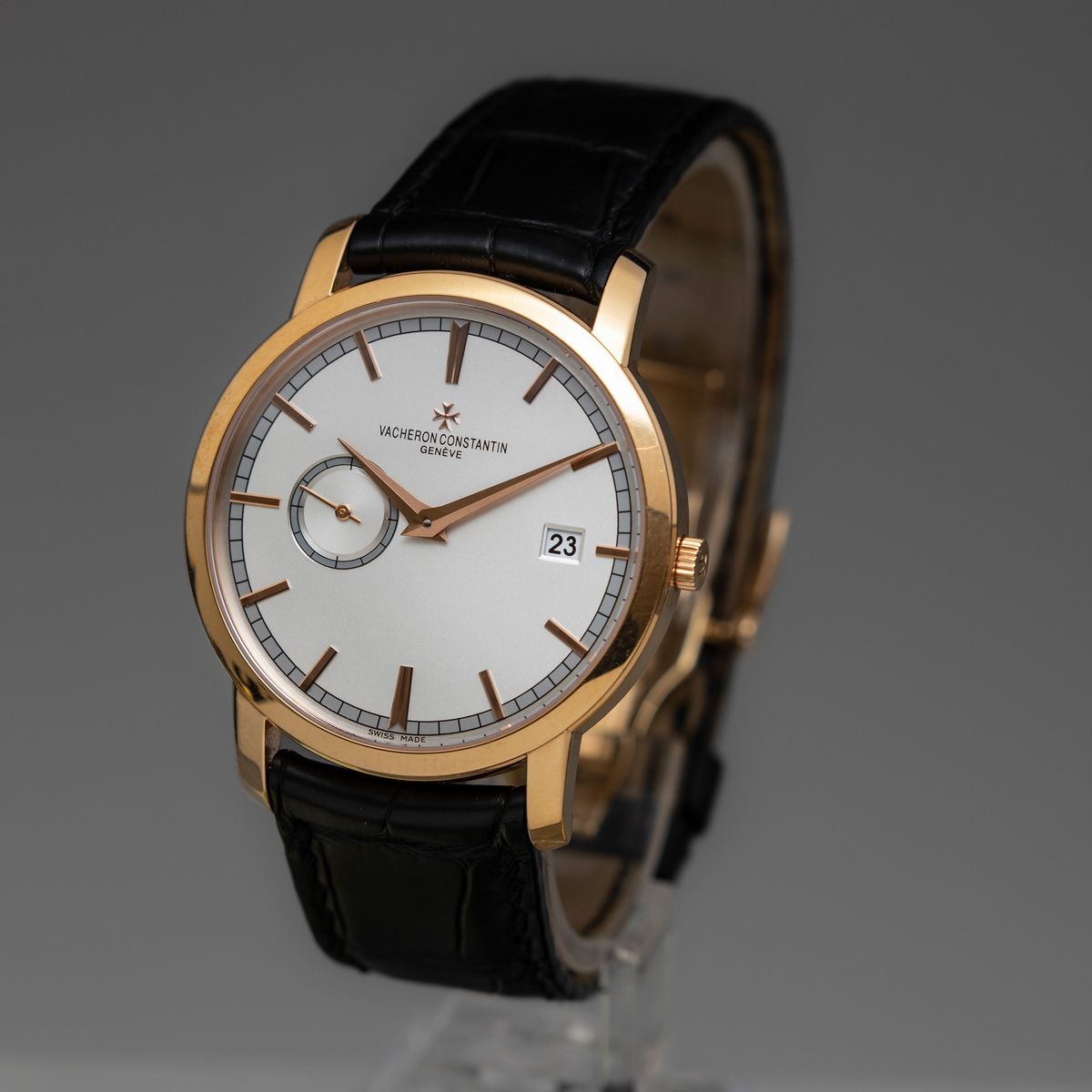 Vacheron & Constantin - Traditionelle, Elegante Orologio in Oro Rosa 18k con Datario e Piccoli Se...