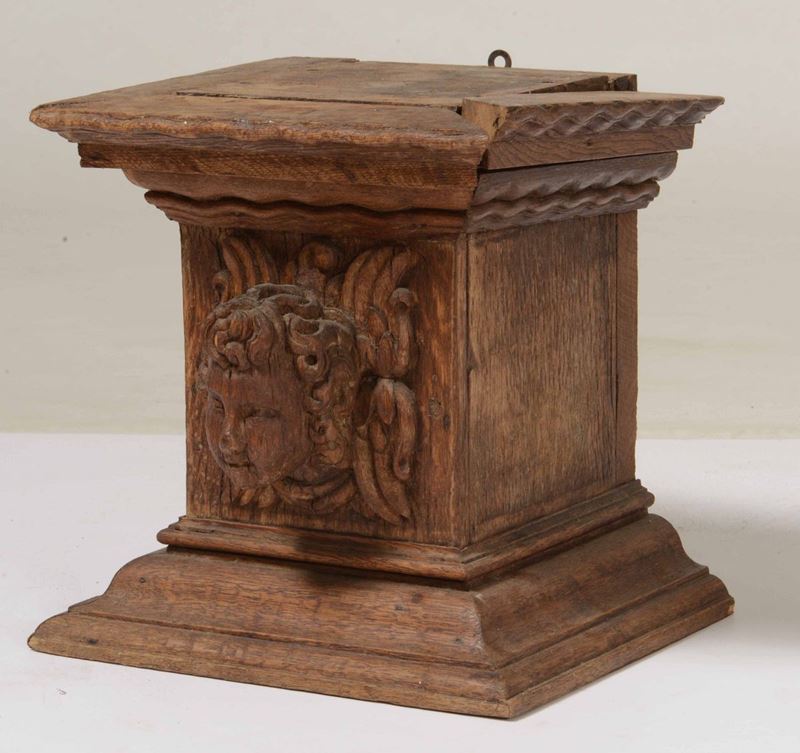 Capitello in legno intagliato a cherubino, arte popolare  - Asta Antiquariato Febbraio | Cambi Time - Cambi Casa d'Aste