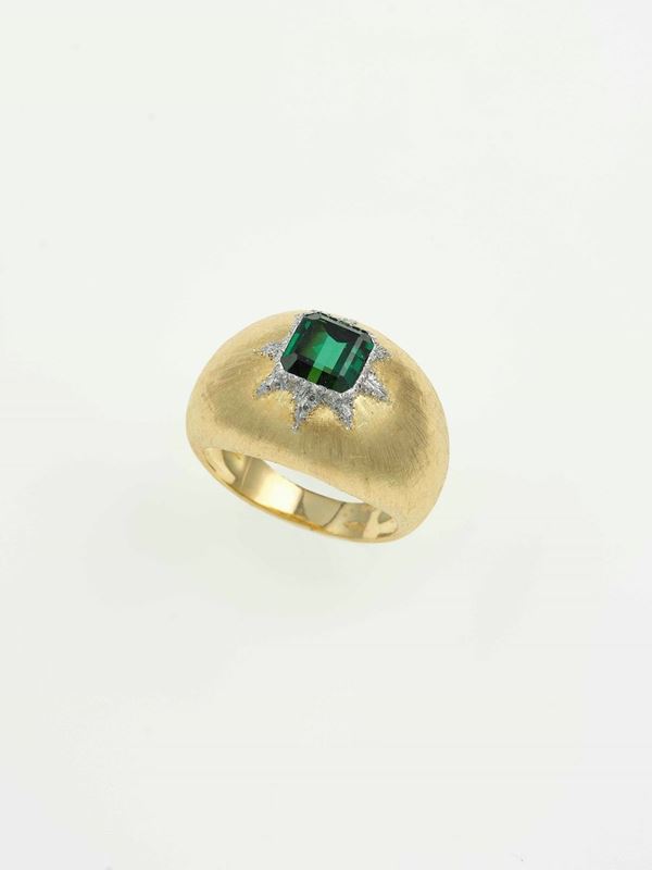 Tourmaline and gold ring. Signed Buccellati