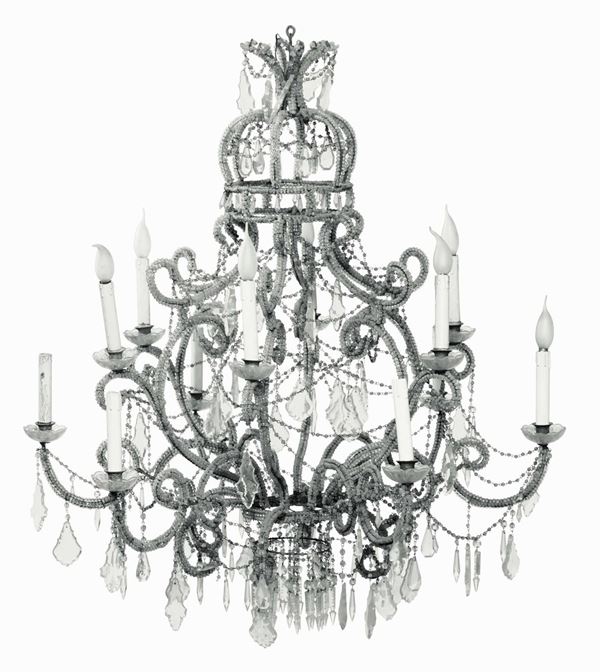Grande lampadario in metallo e cristalli molati, XIX secolo