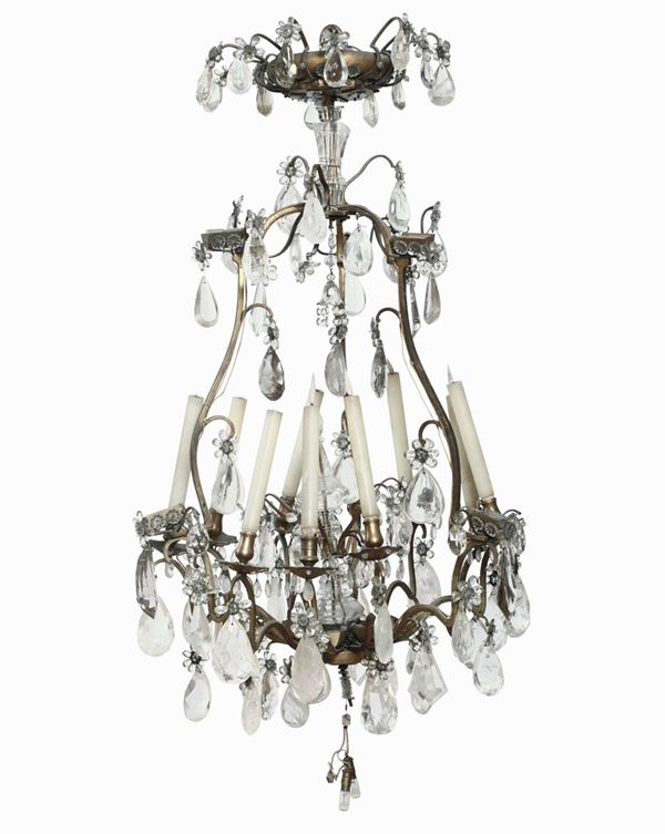 Grande lampadario a dieci luci in bronzo e cristallo di Rocca. XIX secolo
