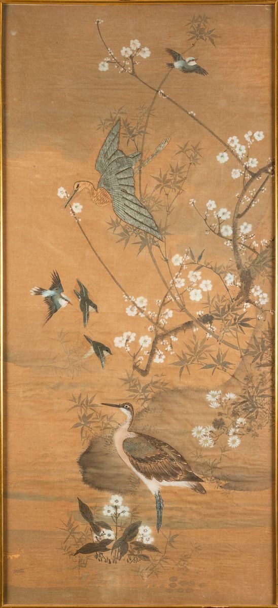 Dipinto su seta raffigurante uccellini tra fiori di ciliegio, Cina, XX secolo