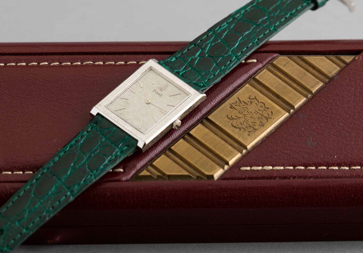 Piaget - Tank Extraplate con Cassa in Oro Bianco 18k Effetto "corteccia", Carica Manuale con Astu...