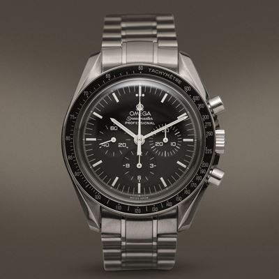 Omega - Speedmaster Cal 1861 in Acciaio con Lunetta Tachimetrica, Fondello a Vista e Accompagnato...