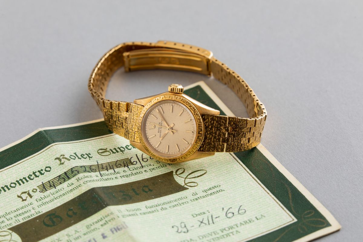 Rolex - Raro Oyster Perpetual Ref 6802 Lady in Oro 18k con Quadrante Champagne, Bracciale a Magli...