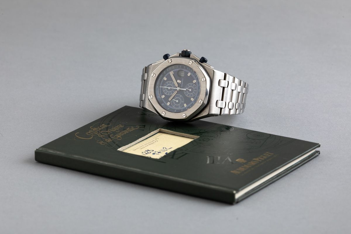 Audemars Piguet - Offshore Ref 25721st "the Beast" Seriale D in Acciaio, Quadrante "blue Queen" T...