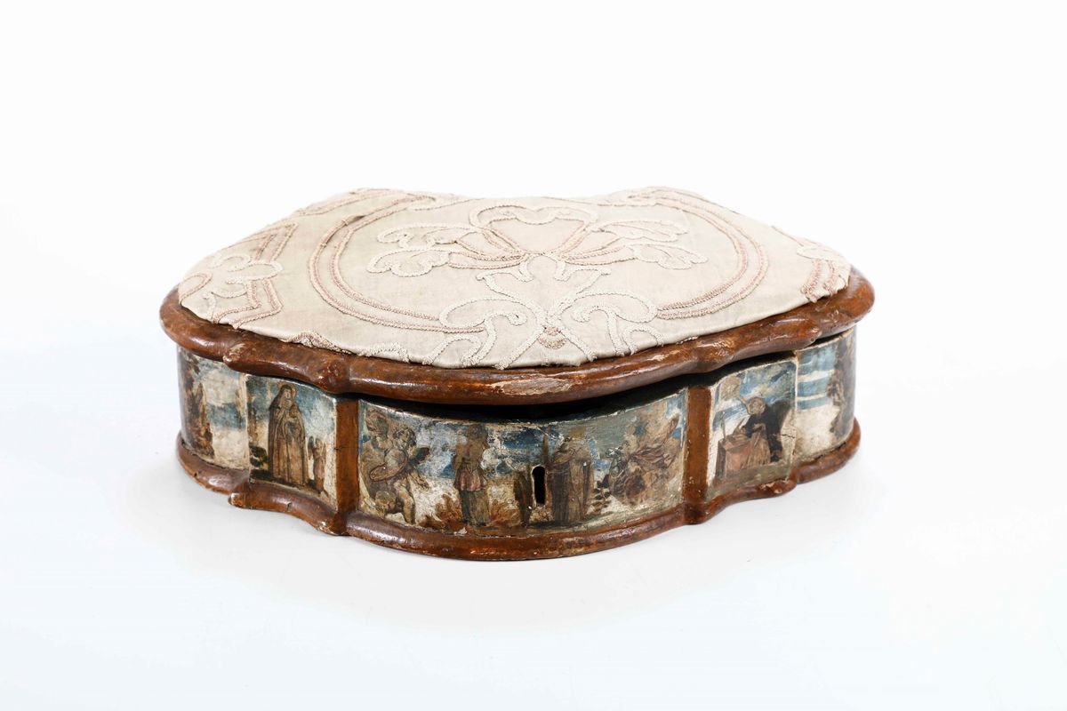 Scatola da Cucito in Legno Dipinto e Decorato Ad Arte Povera. Marche XVIII Secolo