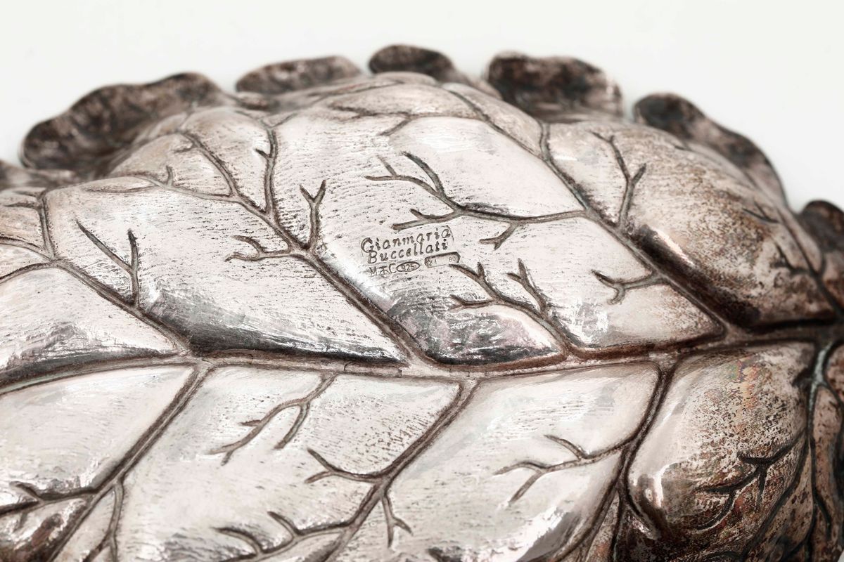 Coppia di Ciotole a Forma di Foglie in Argento 925. Argenteria Artistica Italiana del XX Secolo. ...