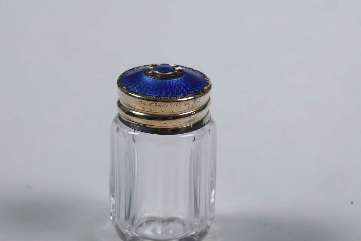 Sei Saliere in Vetro con Tappo in Argento Sterling. Norvegia XX Secolo