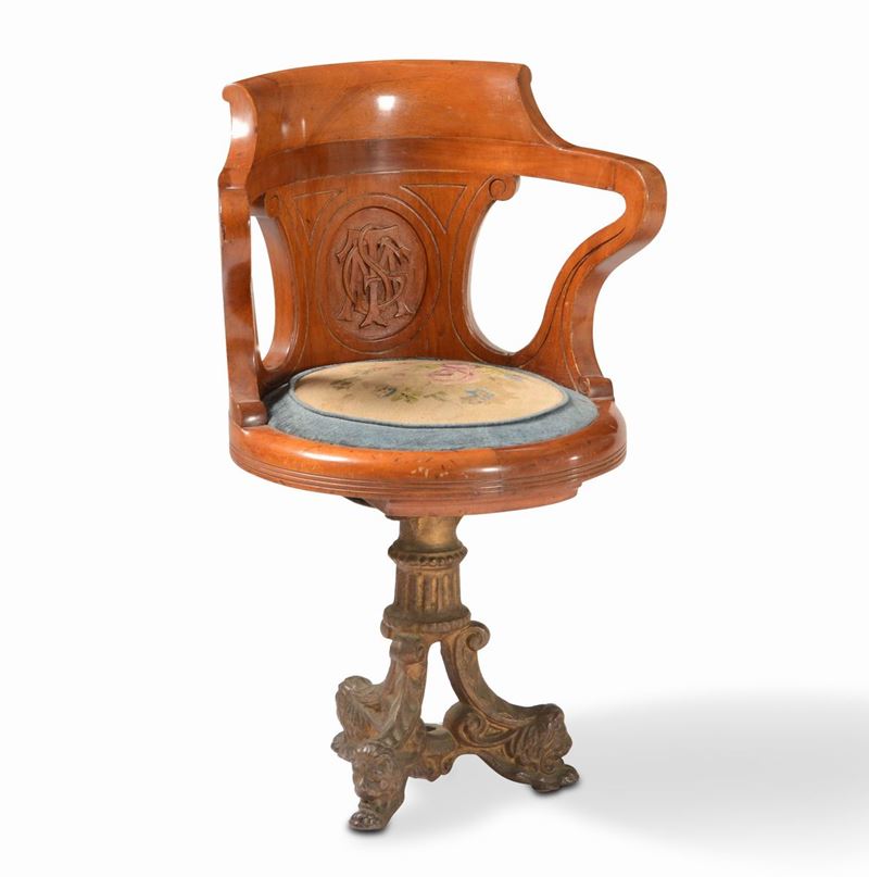 Poltrona girevole in legno con base in antimonio, XIX secolo  - Auction Antique April | Cambi Time - Cambi Casa d'Aste