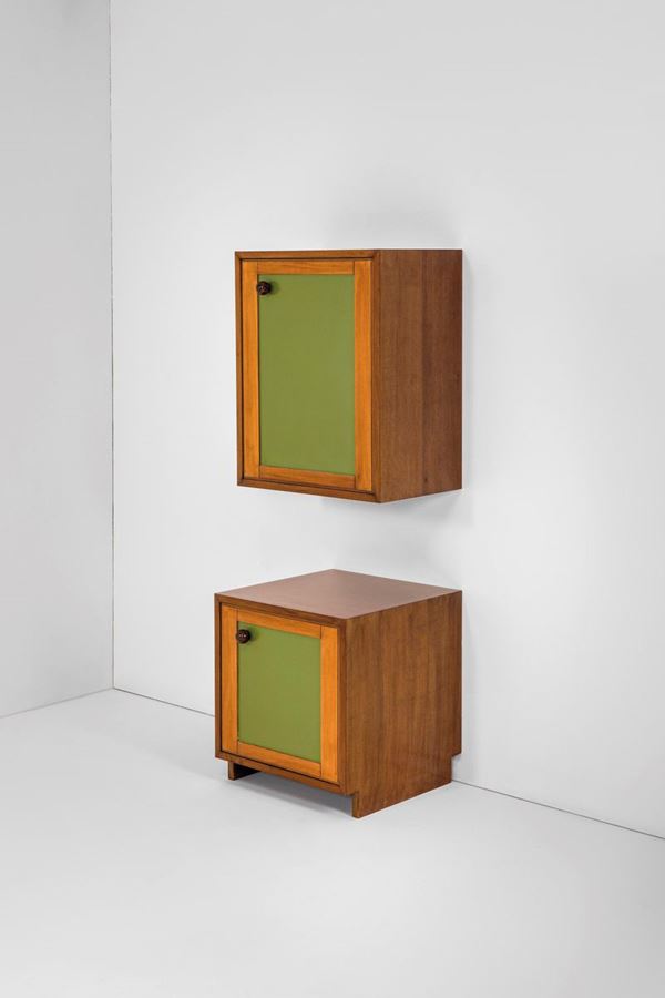 Set of floor-standing and wall-mounted storage units