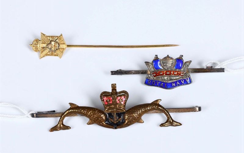 Lotto di tre spille a soggetto marinaro  - Auction Timed Fine Art - I - Cambi Casa d'Aste
