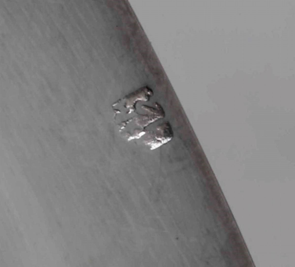 Cinque Piatti in Argento. Argenteria Italiana del XX-XXI Secolo. Argentieri Differenti