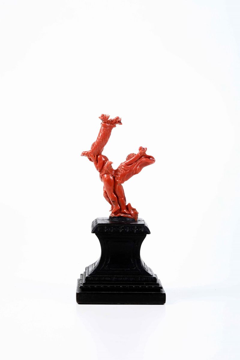 Scultura in Corallo Raffigurante Putti che Sorreggono Drappo e Cornucopia. Napoli o Sicilia XIX S...