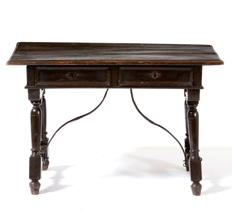 Tavolino in legno. Spagna o Italia meridionale, XVIII secolo  - Auction Antique February - Cambi Casa d'Aste