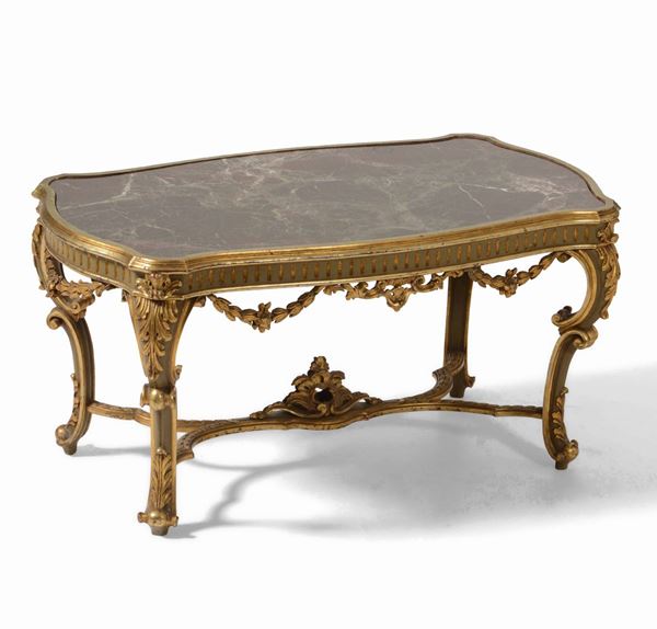 Tavolino basso in legno intagliato e dorato, XIX-XX secolo
