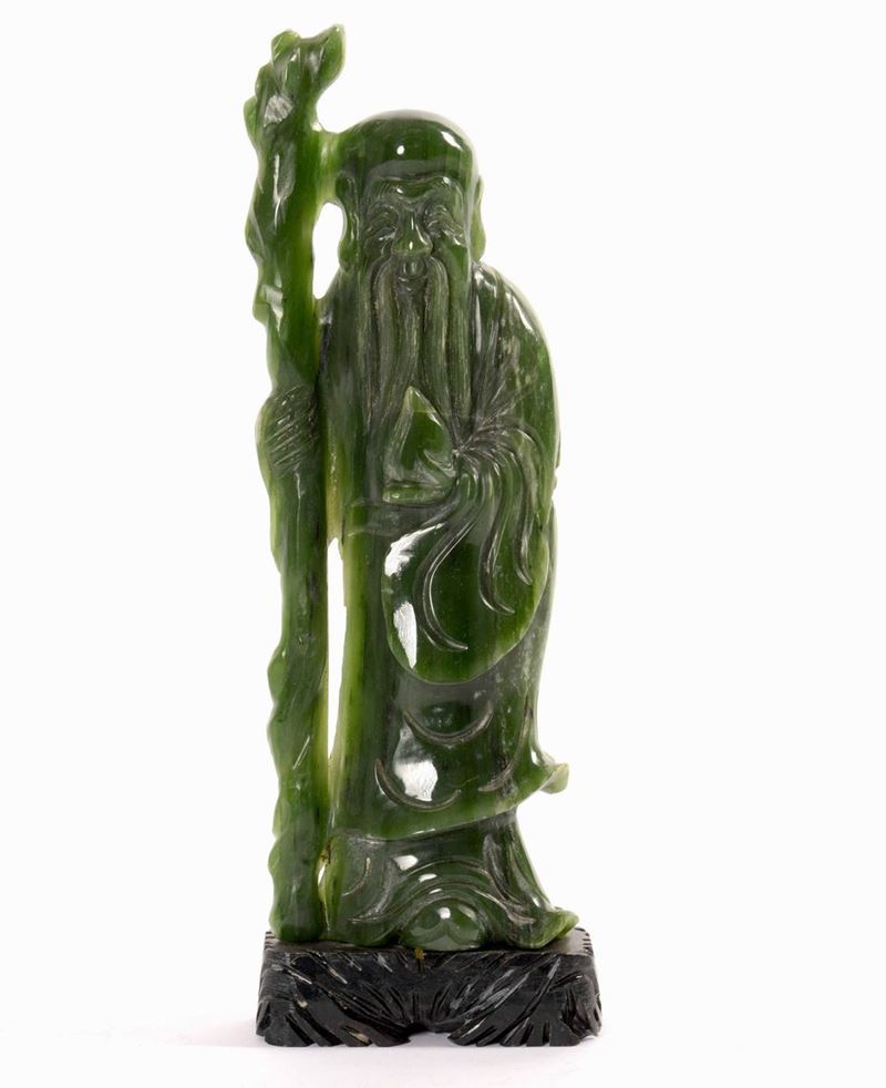 Figura di saggio in giada verde, Cina, XX secolo  - Auction Asian Art | Cambi Time - Cambi Casa d'Aste
