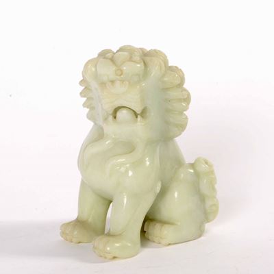 Figura di drago in giada grigia, Cina, XX secolo