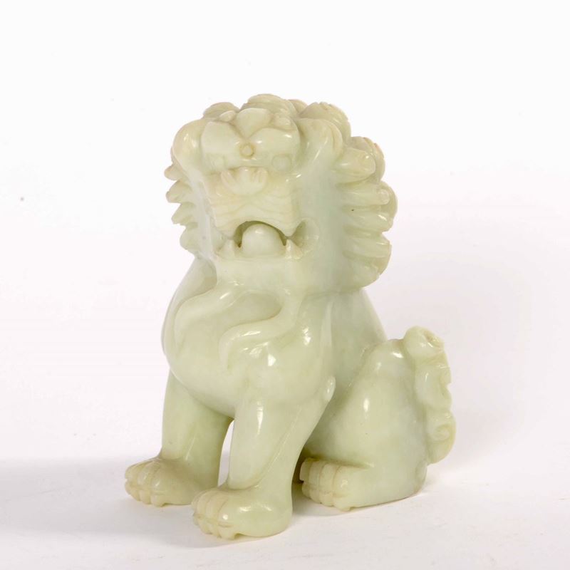 Figura di drago in giada grigia, Cina, XX secolo  - Auction Asian Art | Cambi Time - Cambi Casa d'Aste