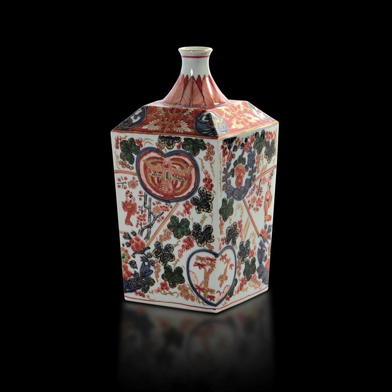 An Arita porcelain bottle, Japan, 1700s  - Auction Fine Chinese Works of Art - Cambi Casa d'Aste