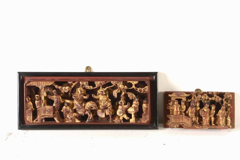 Lotto da due fregi in legno intagliato e dorato raffiguranti scene di vita comune, Cina, Dinastia Qing, XIX secolo  - Asta Arte Orientale | Cambi Time - Cambi Casa d'Aste